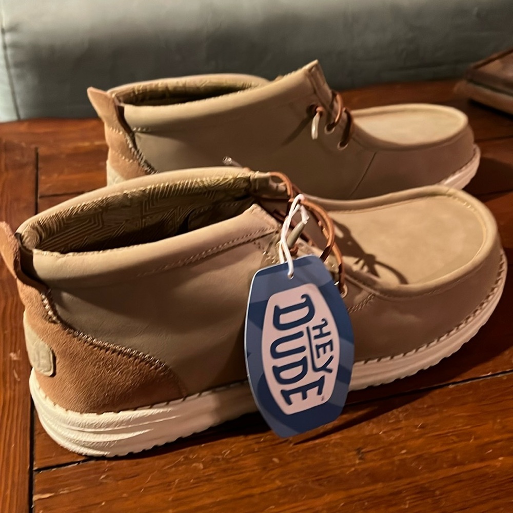 Brand New Hey Dude Wally Mid Worker